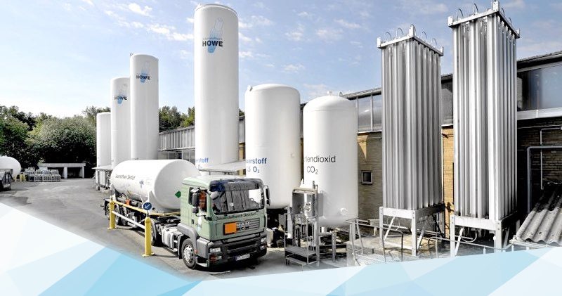 tankwagen werden nicht nur für kraftstoffe genutzt, auch milch, fluessiggas und bitumen werden transportiert.
